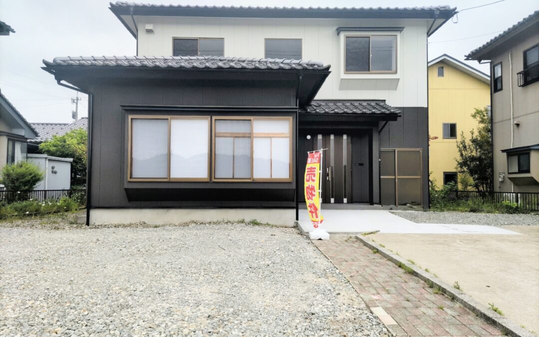 高岡市福岡町荒屋敷　中古一戸建て