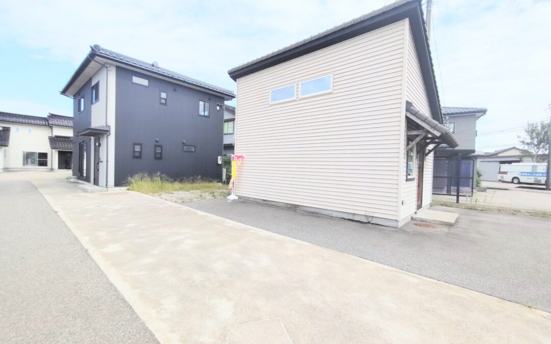 高岡市二上町 店舗つき　中古一戸建て