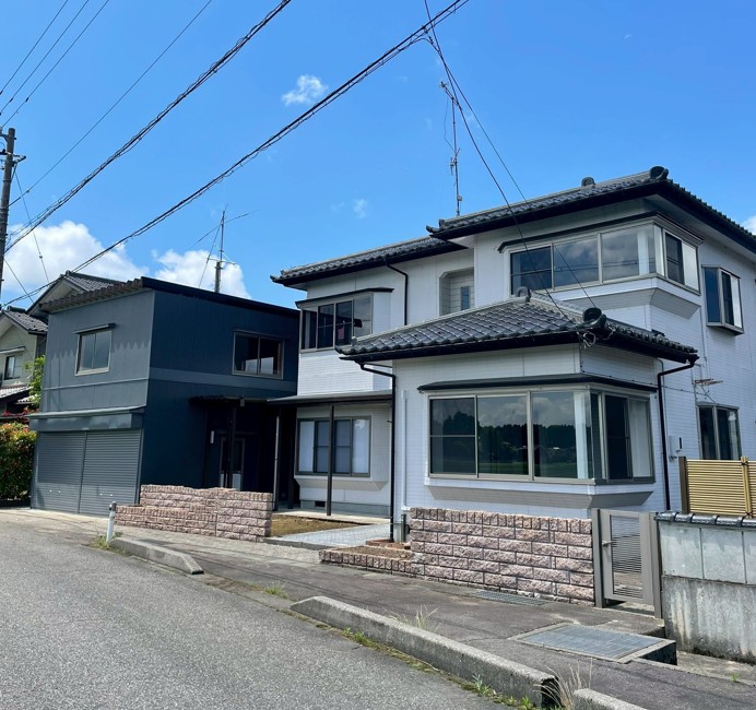 高岡市常国　中古一戸建て