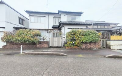 高岡市常国　中古一戸建て